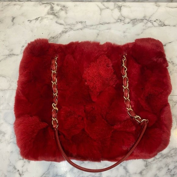 CHANEL RARE Rabbit Fur Logo CC Charm Small Tote - Picture 4 of 11